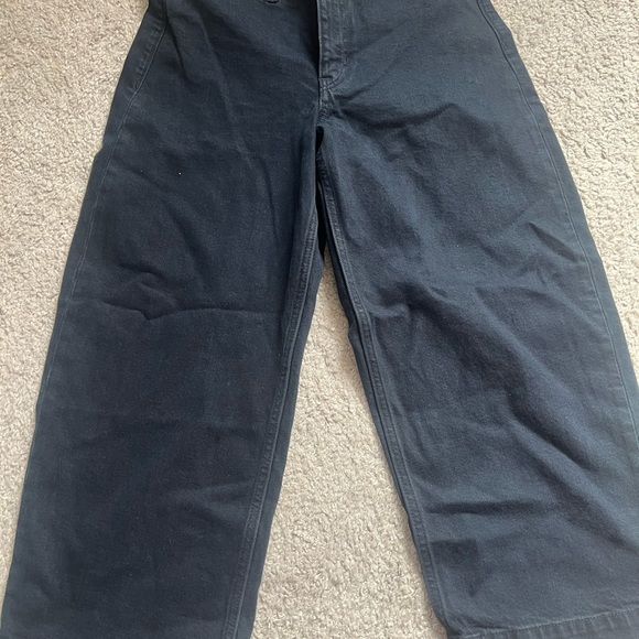 Banana Republic HIGH RISE WIDE-LEG CROP jeans in black - Picture 5 of 6
